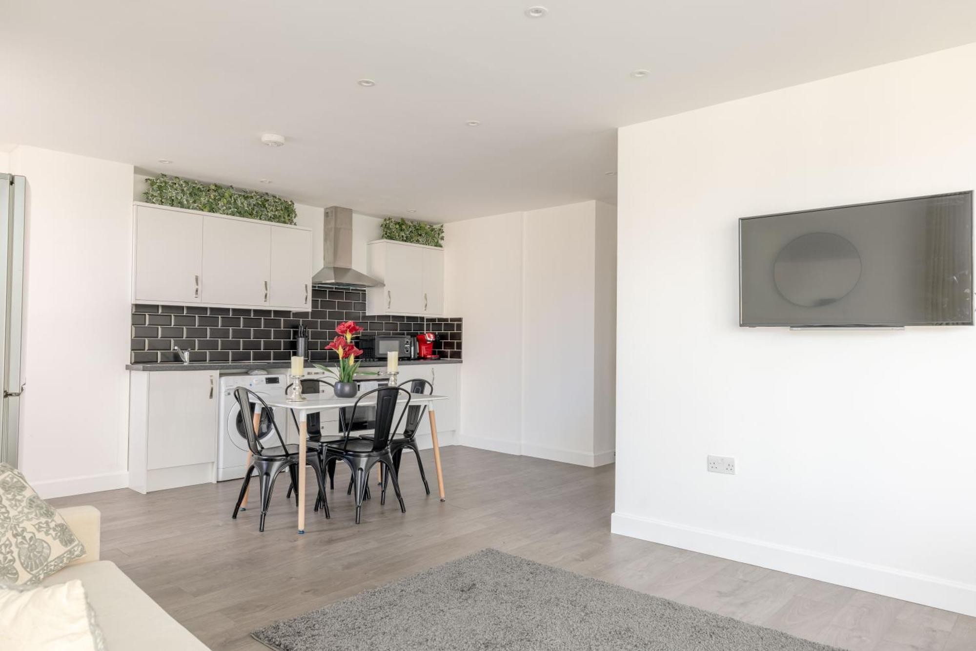 Boutique Vertigo Apartment Central Kingston/London キングストン・アポン・テムズ エクステリア 写真