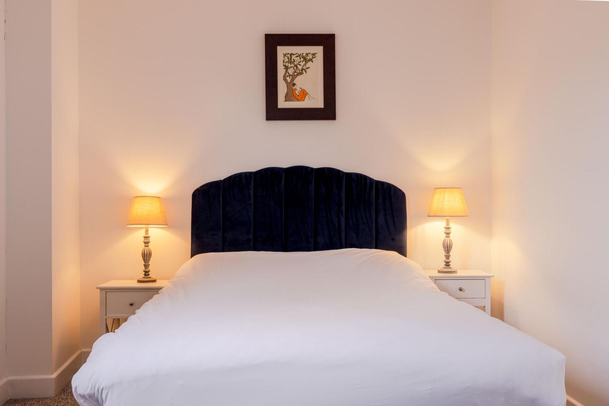 Boutique Vertigo Apartment Central Kingston/London キングストン・アポン・テムズ エクステリア 写真