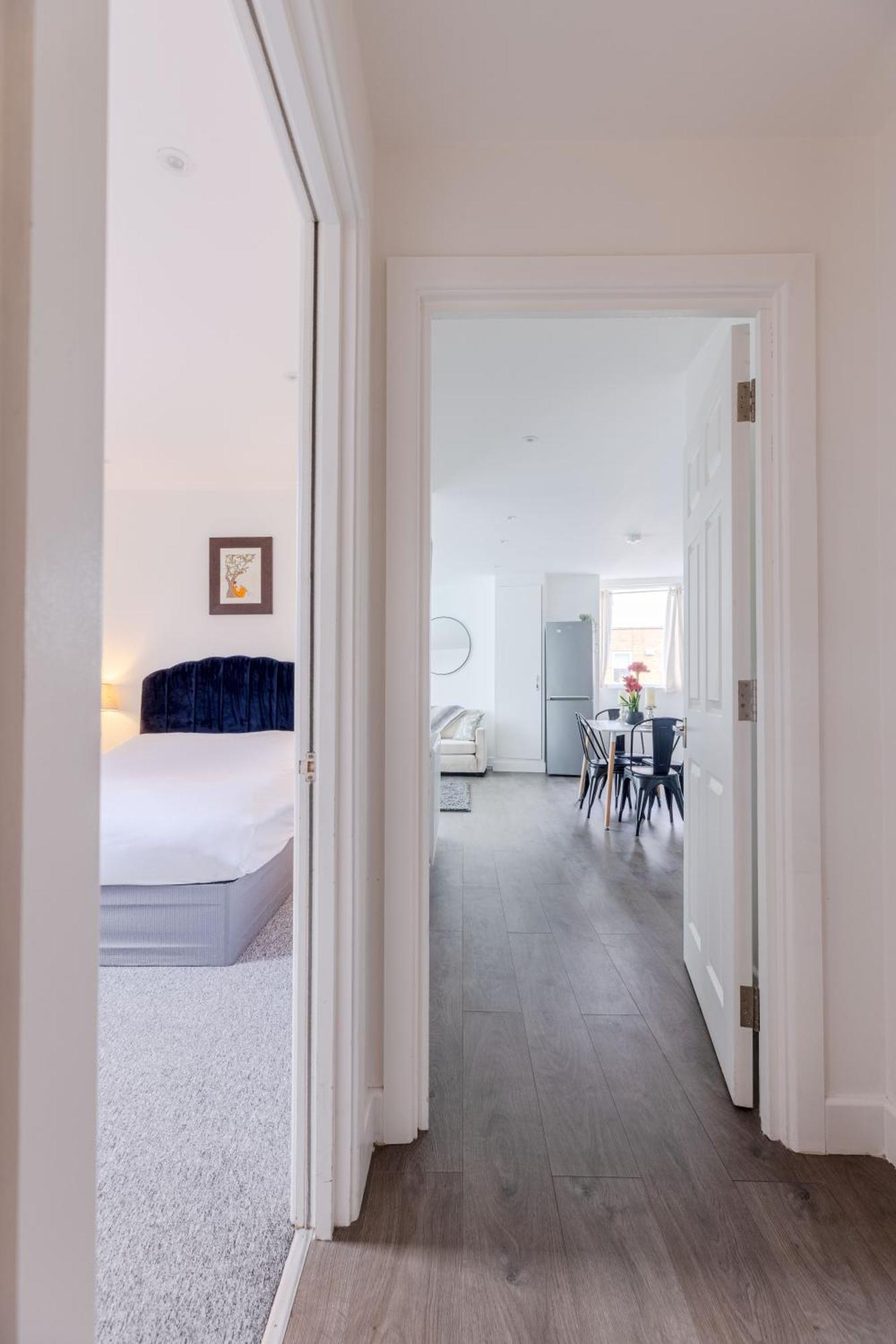 Boutique Vertigo Apartment Central Kingston/London キングストン・アポン・テムズ エクステリア 写真
